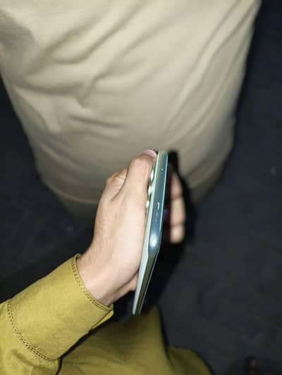 tecno spark 40 pro plus h upper Galat likha gaya h 03431677339