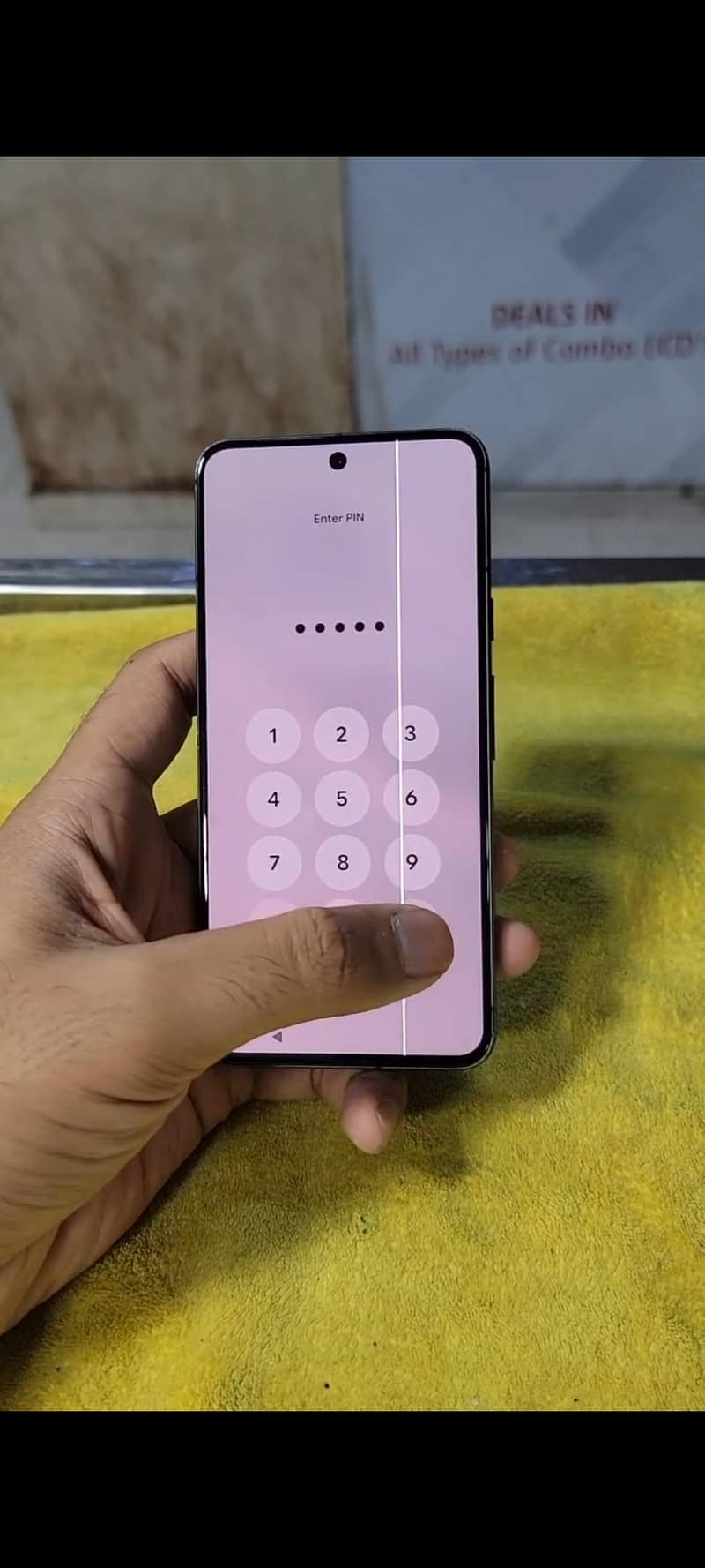 Google pixel 8 panel 3