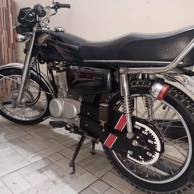 Honda CG 125 - Model 2023 | Total Original For Bike Lovers
