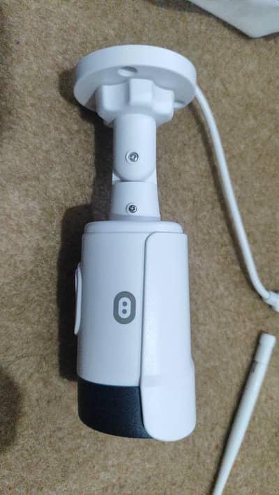 Smart Outdoor Security Camera Pro – WiFi CCTV Camera