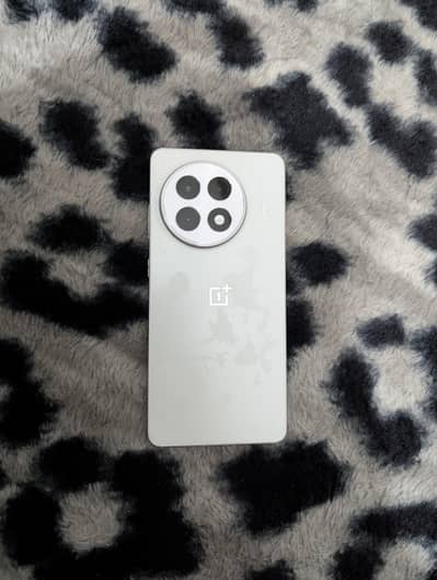 One plus Ace 5 read description