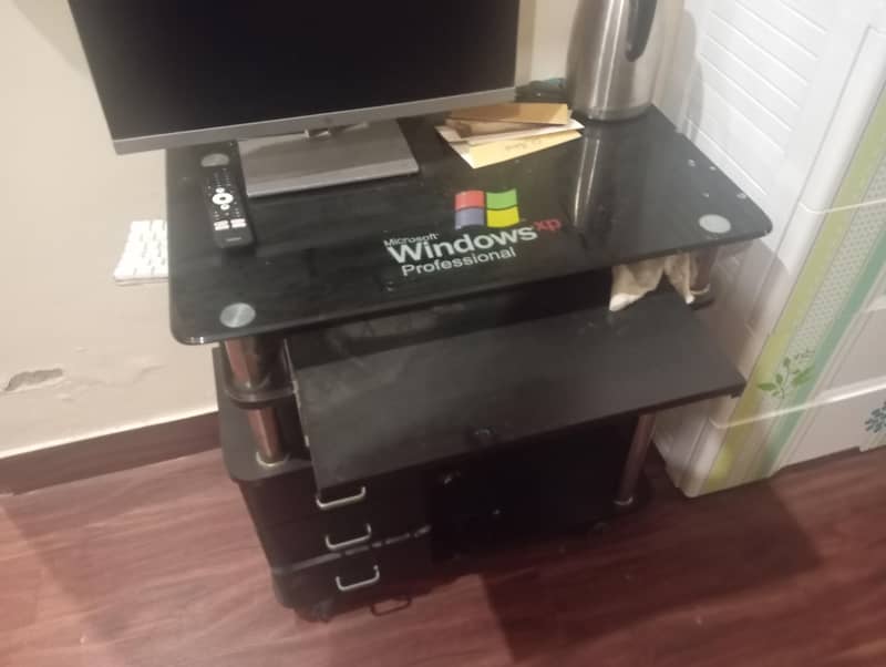 computer table trolley 1