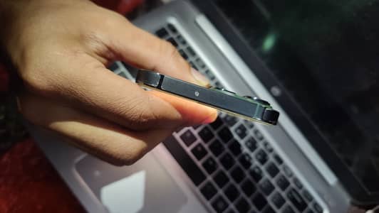 13 pro max green colour 10 bay 10