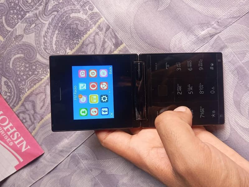 Flip mobile 0