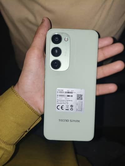 Tecno spark 40 pro plus