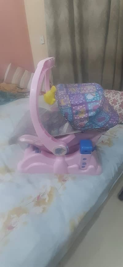 baby carry cot in good condition