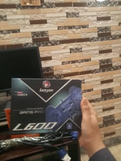 full system of computer with table