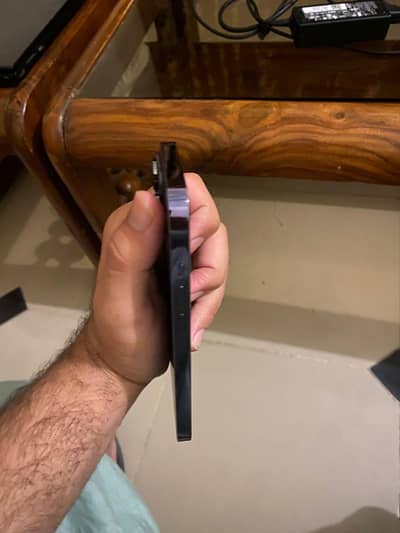 iphone 14 pro 10/10 condition