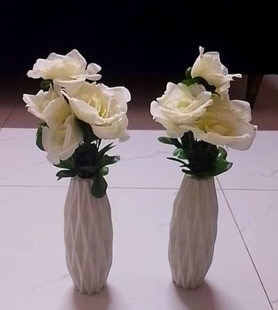 unbreakable vase with flowers bunch