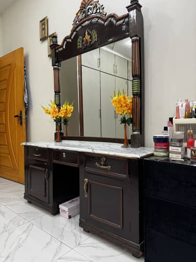 Dressing Table | Urgent For Sale | 10/9