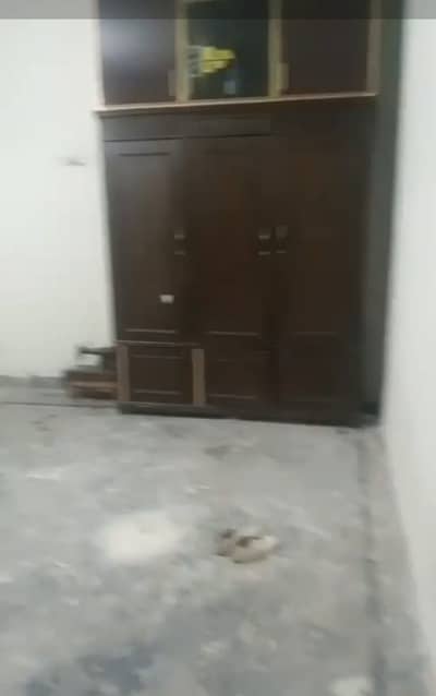 Hunza block najaf colony allama iqbal town 3.5 marla seprate lower portion for rent