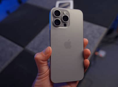 iPhone 15 Pro Max natural titanium