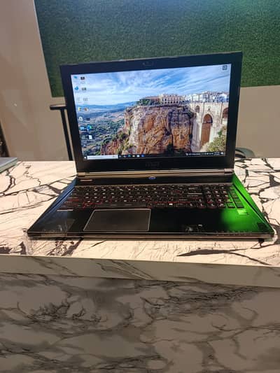 MSI GS60 2QE • Core i7 (4710HQ) •