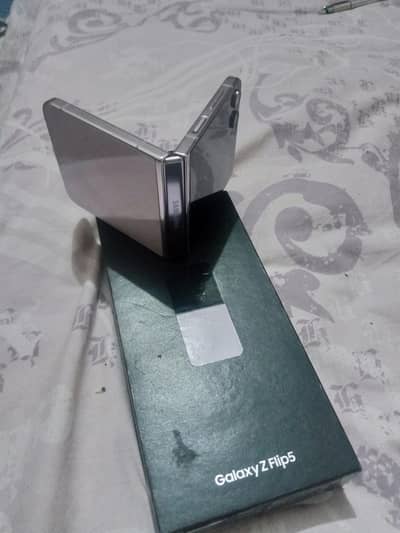 Samsung Galaxy Z Flip 5