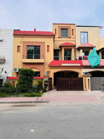 5 Marla Used House For Sale in Phase-1, Eastern Block With All Facilities