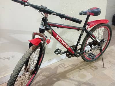 Venom Mountain Bike (Red & Black) – Well Maintained