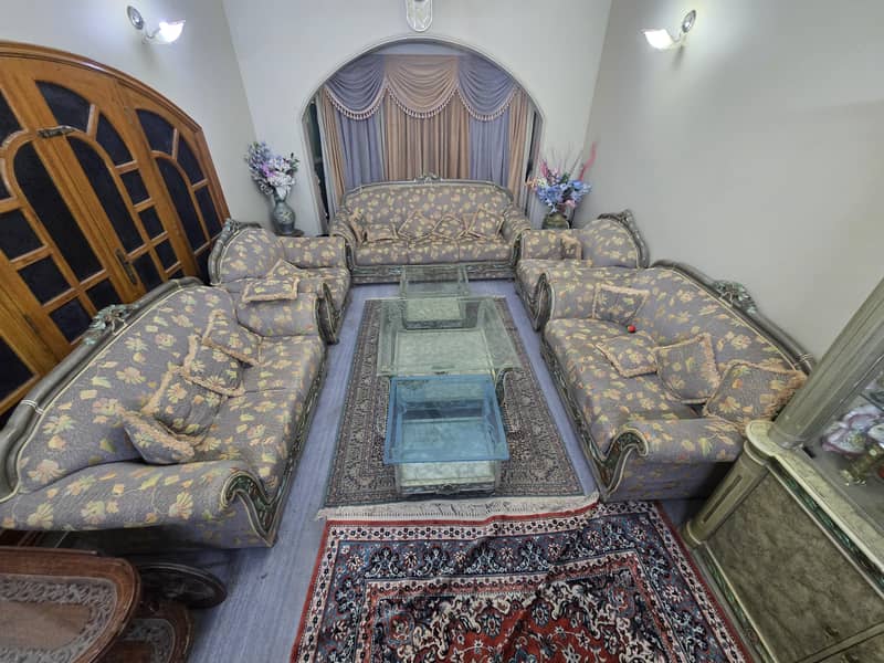 Sofa set with tables 0