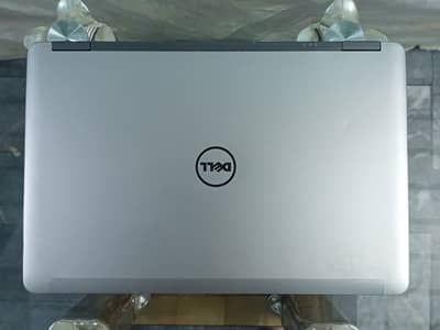 Dell Latitude 6540 ( i5 4th 8GB 128ssd 320 Hdd 15 inch HD Display)