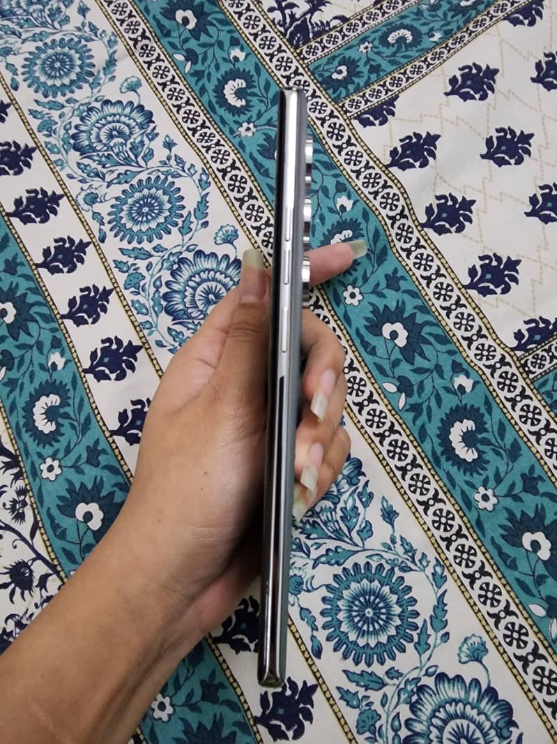 Tecno Camon 40pro 3