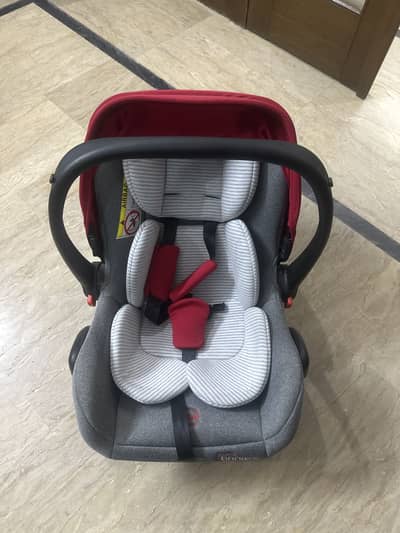 Tinnies baby carry cot