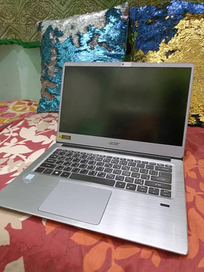ACER SWIFT CORE I5 8TH GENERATION LUSH CONDITION