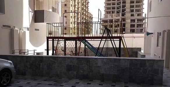 Get Your Hands On Prime Location Flat In Karachi Best Area