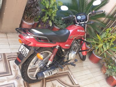 Suzuki 110 neat and clean