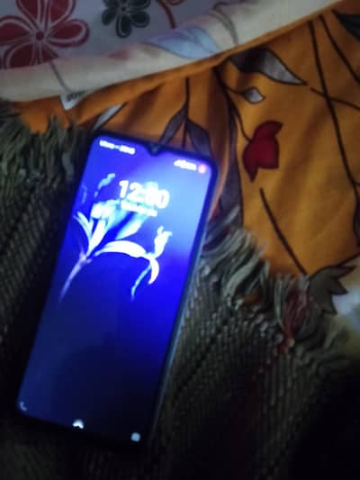 4+4/128. . one line on touch