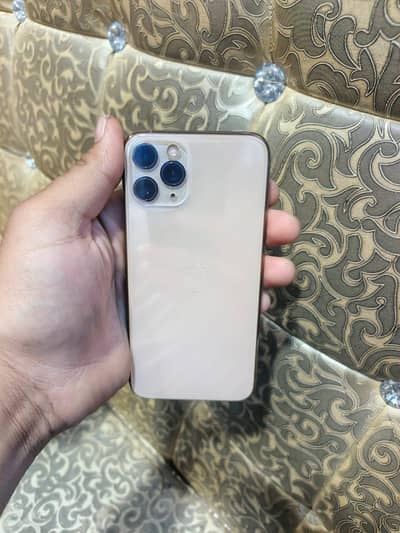 iphone 11 pro Exchange possiblecondition 10/10 contact 03358574616