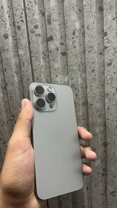 Iphone 15 pro max jv with box