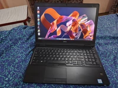 Latitude 5580 - Fast & Reliable - Great Price (Minor Screen Lines)