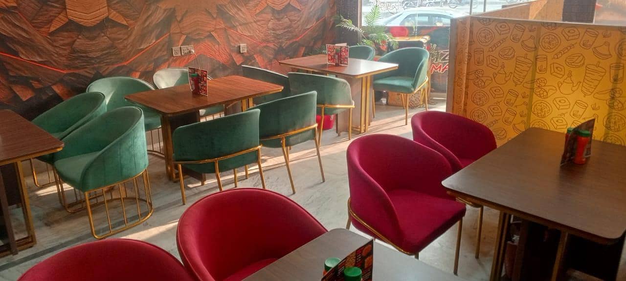 proper restaurant setting 3