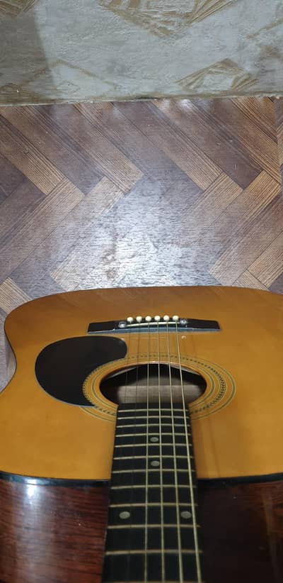 guitar in excellent condition