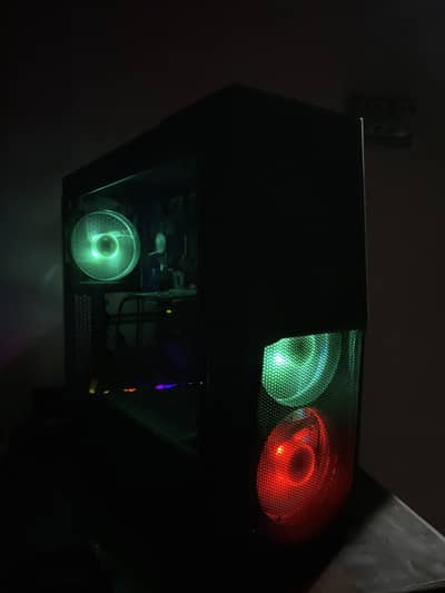 Gaming pc 16gb ram 512 rom master coler case rgb lights i5 4th genera