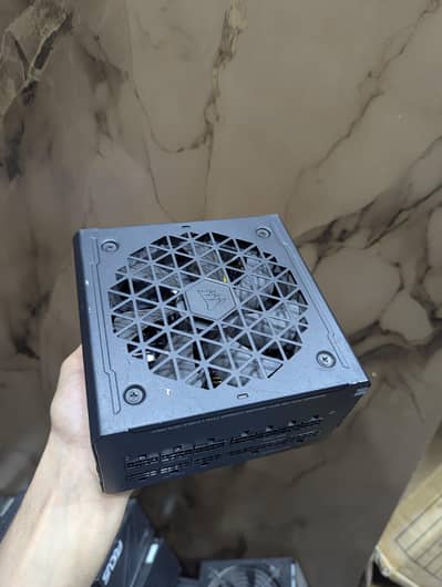 Corsair Rm1000e 80+ Gold Certified Full Modular 1000w