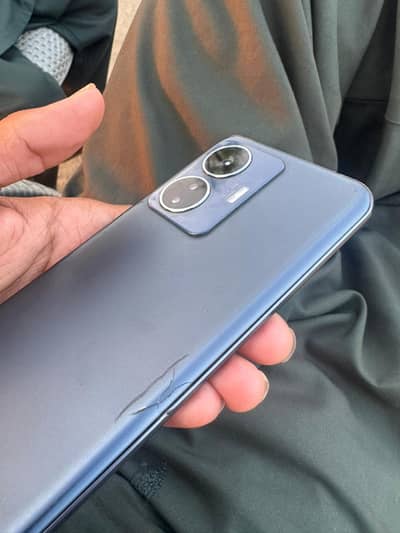 Vivo y55 8+8gb ram or 128 memory