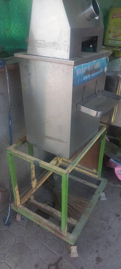 گنے کے جوس والی دوبئ مشین