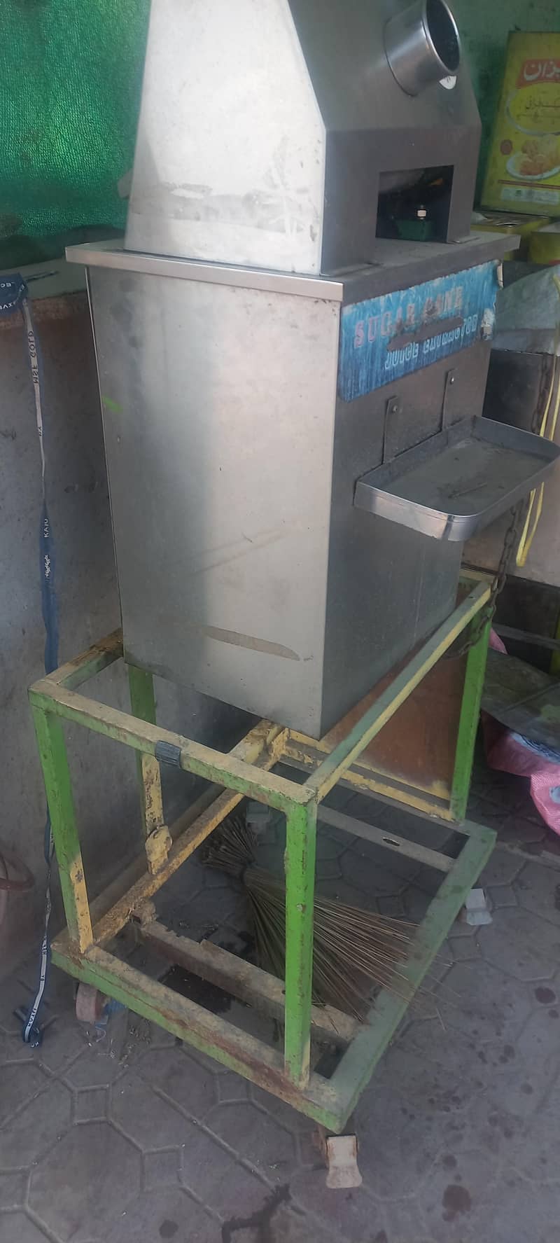 گنے کے جوس والی دوبئ مشین 0