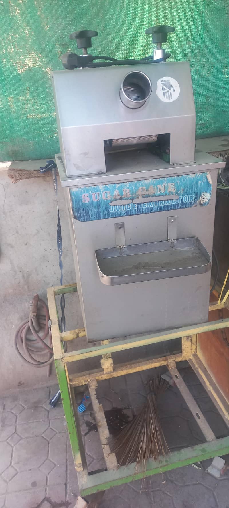 گنے کے جوس والی دوبئ مشین 2