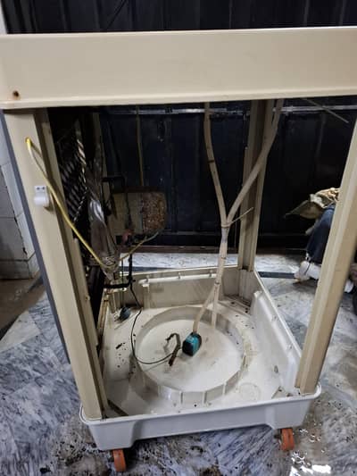 Air collar for sale available in good condition 