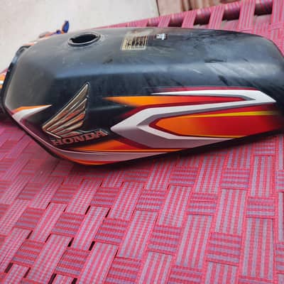 I am selling Tanki taapy