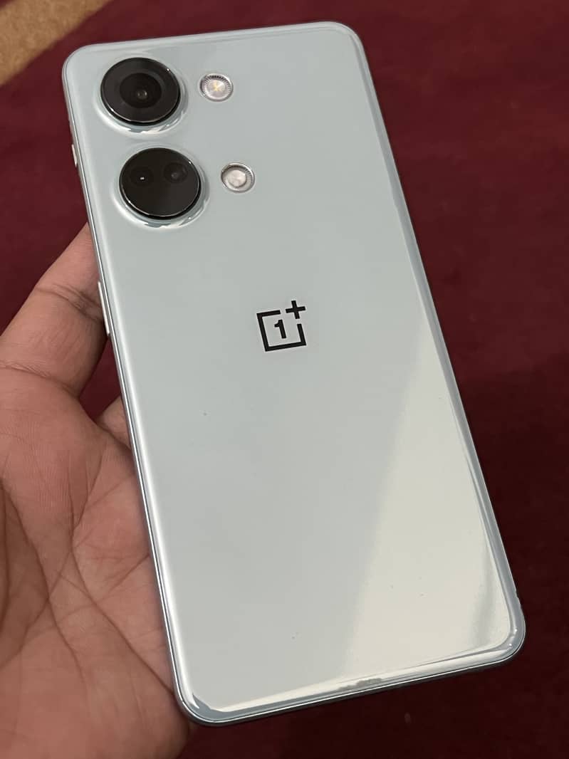 Oneplus ace 2v 1