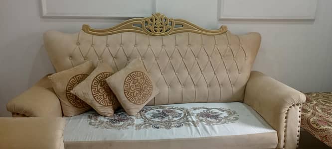 5 seater sofa in excellent condition