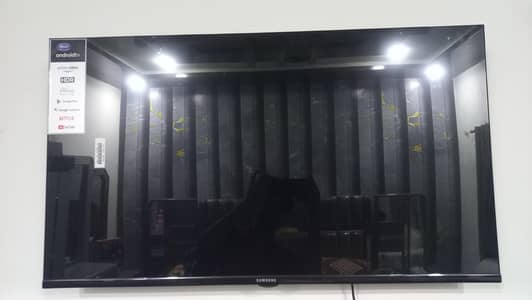 Samsung Lcd smart tv 42 inches 10 by 10 only box open