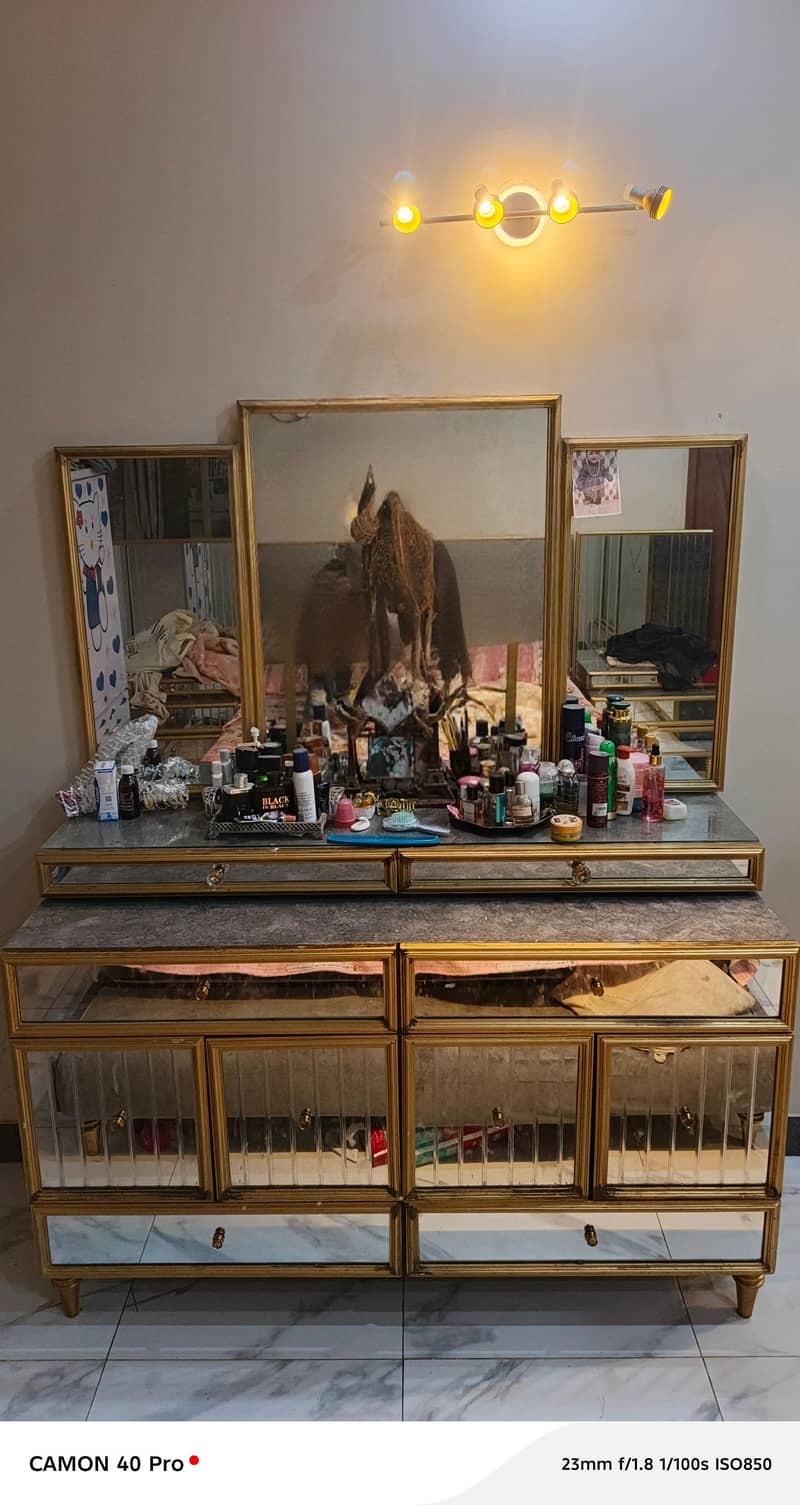 dressing table 1