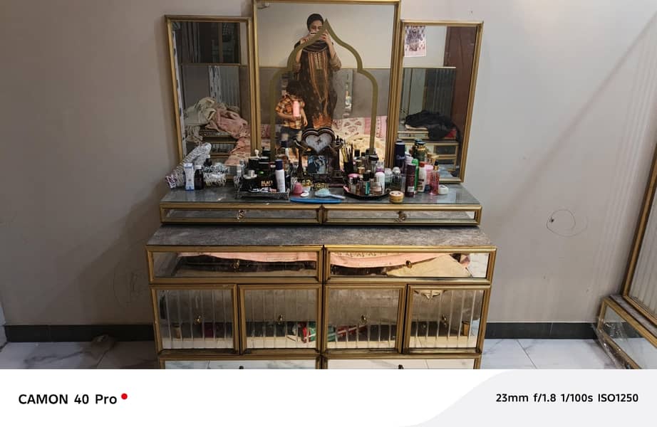 dressing table 3