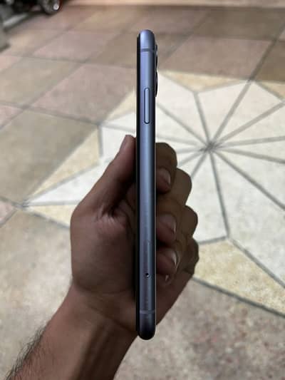 I phone 11 in Good Condition