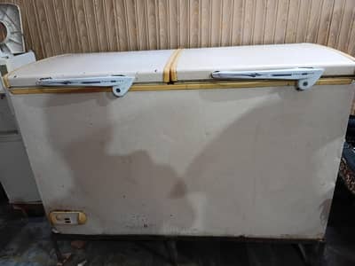 2 DOOF DEEP FREAZER FULL OK HAE CHALNA MA B 10/10 HAE