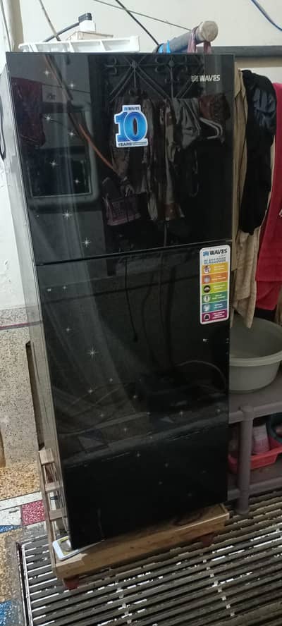 waves fridge
