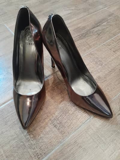 Guess Heels – Worn Only Twice – Like New